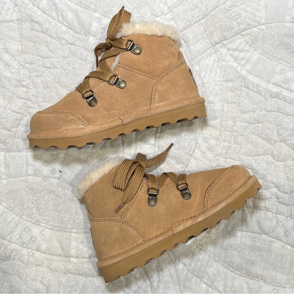 BearPaw youth lace up boots nwob